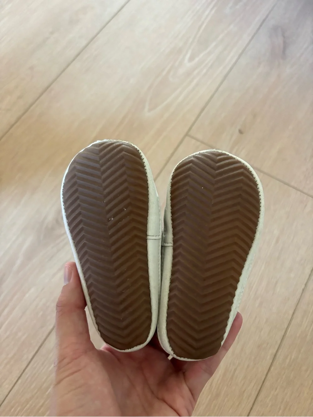 Little love bug size 5 slip on shoes